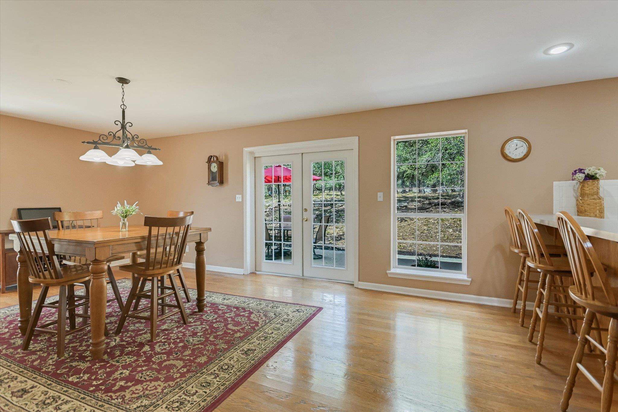 401 N RAINBOW RANCH RD