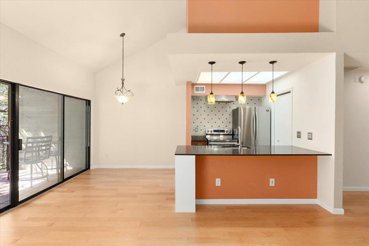 4711 Spicewood Springs RD # 222 Unit: 4-222