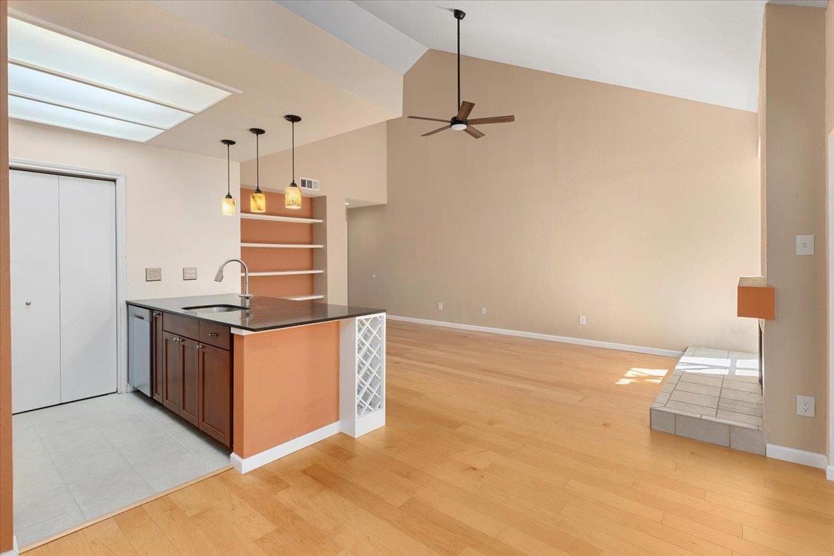 4711 Spicewood Springs RD # 222 Unit: 4-222