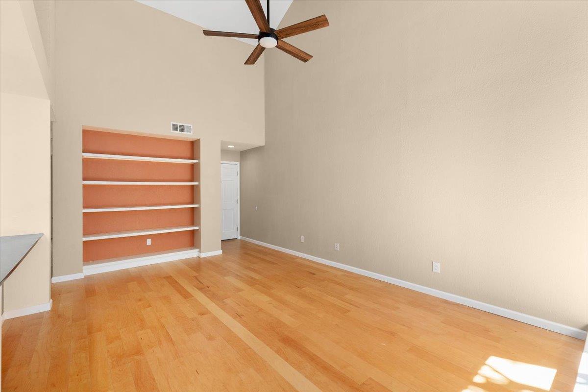 4711 Spicewood Springs RD # 222 Unit: 4-222