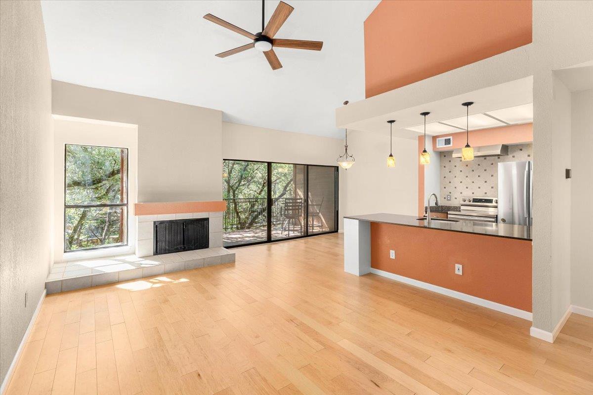 4711 Spicewood Springs RD # 222 Unit: 4-222