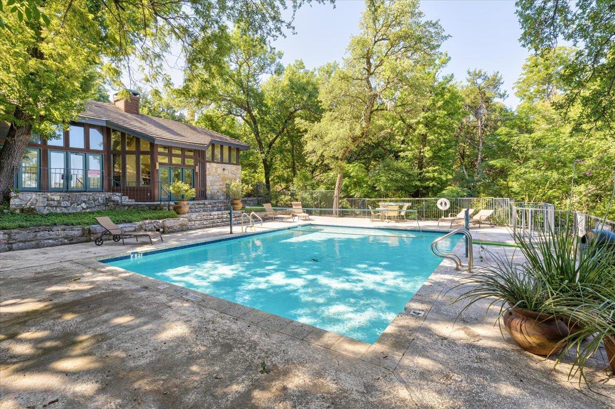 4711 Spicewood Springs RD # 222 Unit: 4-222
