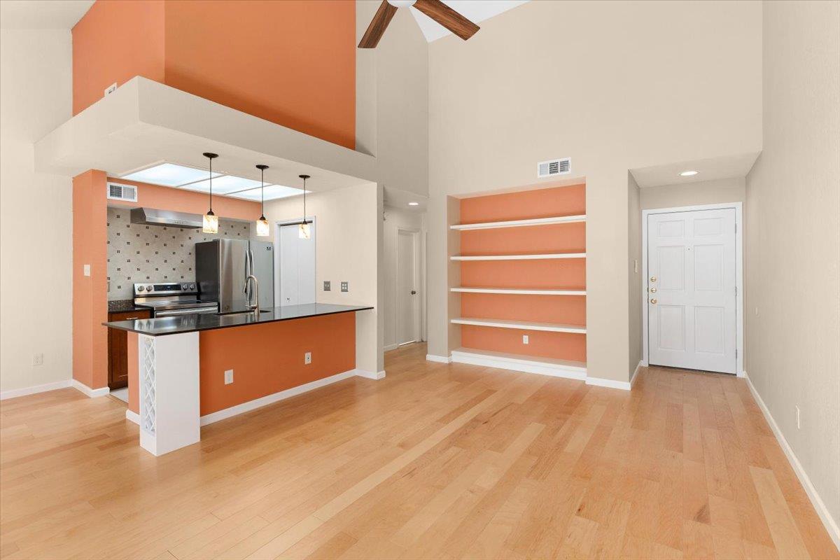 4711 Spicewood Springs RD # 222 Unit: 4-222