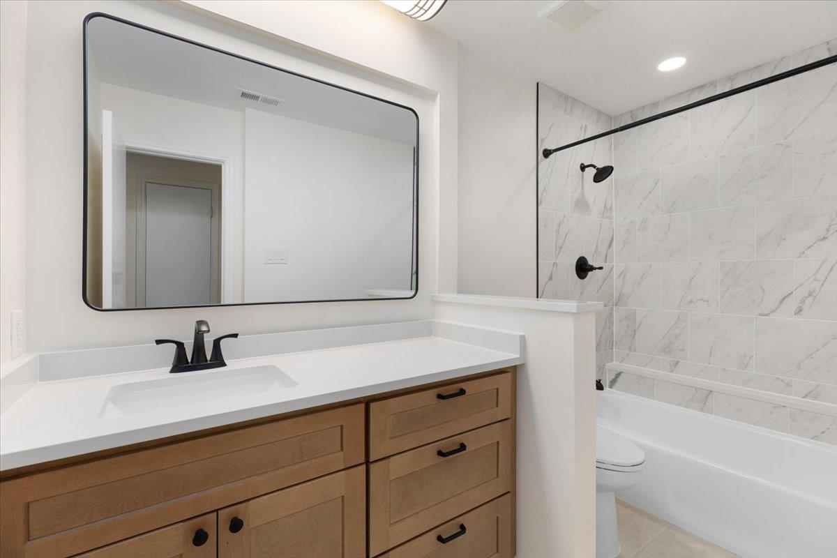 4711 Spicewood Springs RD # 222 Unit: 4-222