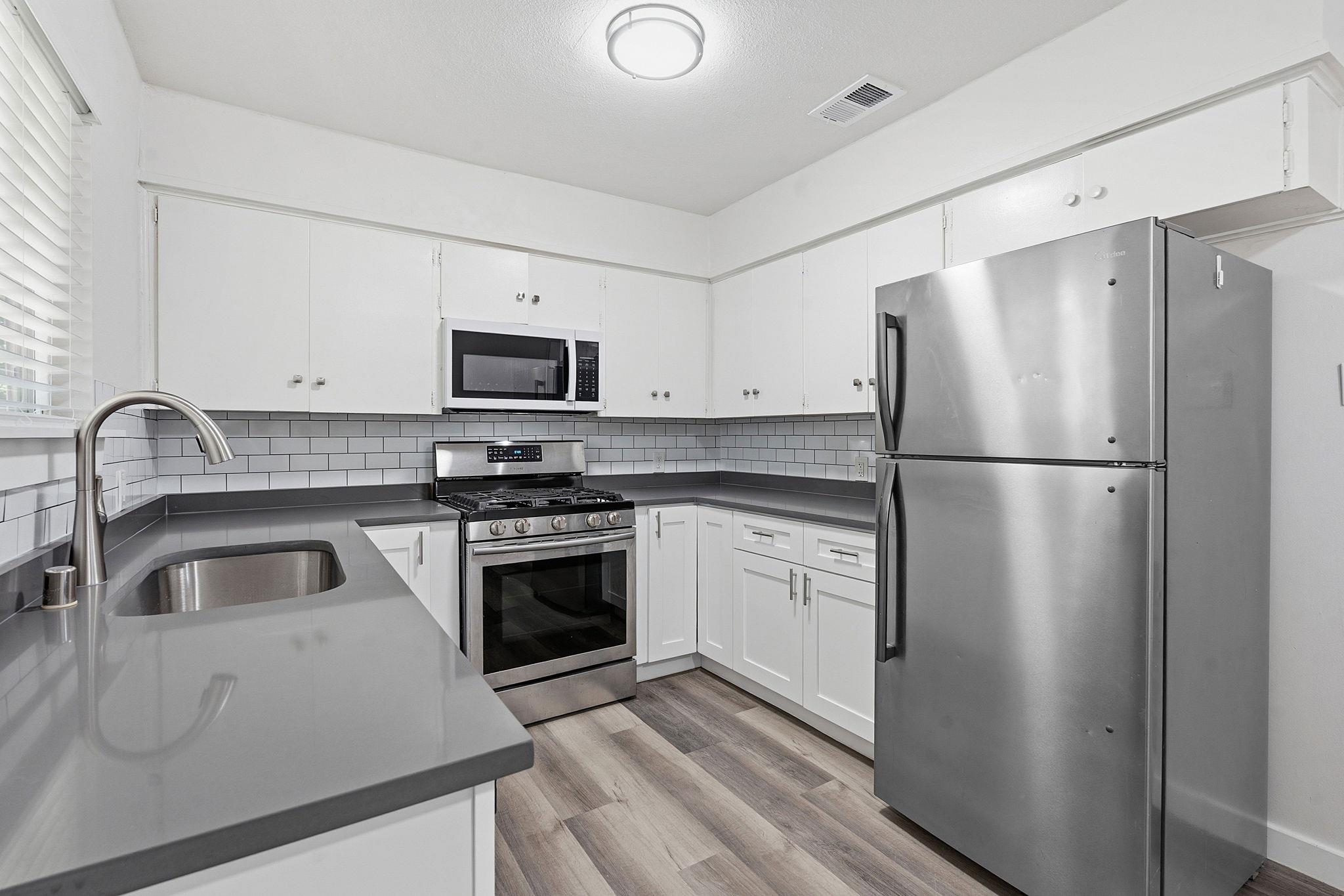1911 Hearthside DR Unit: A/B