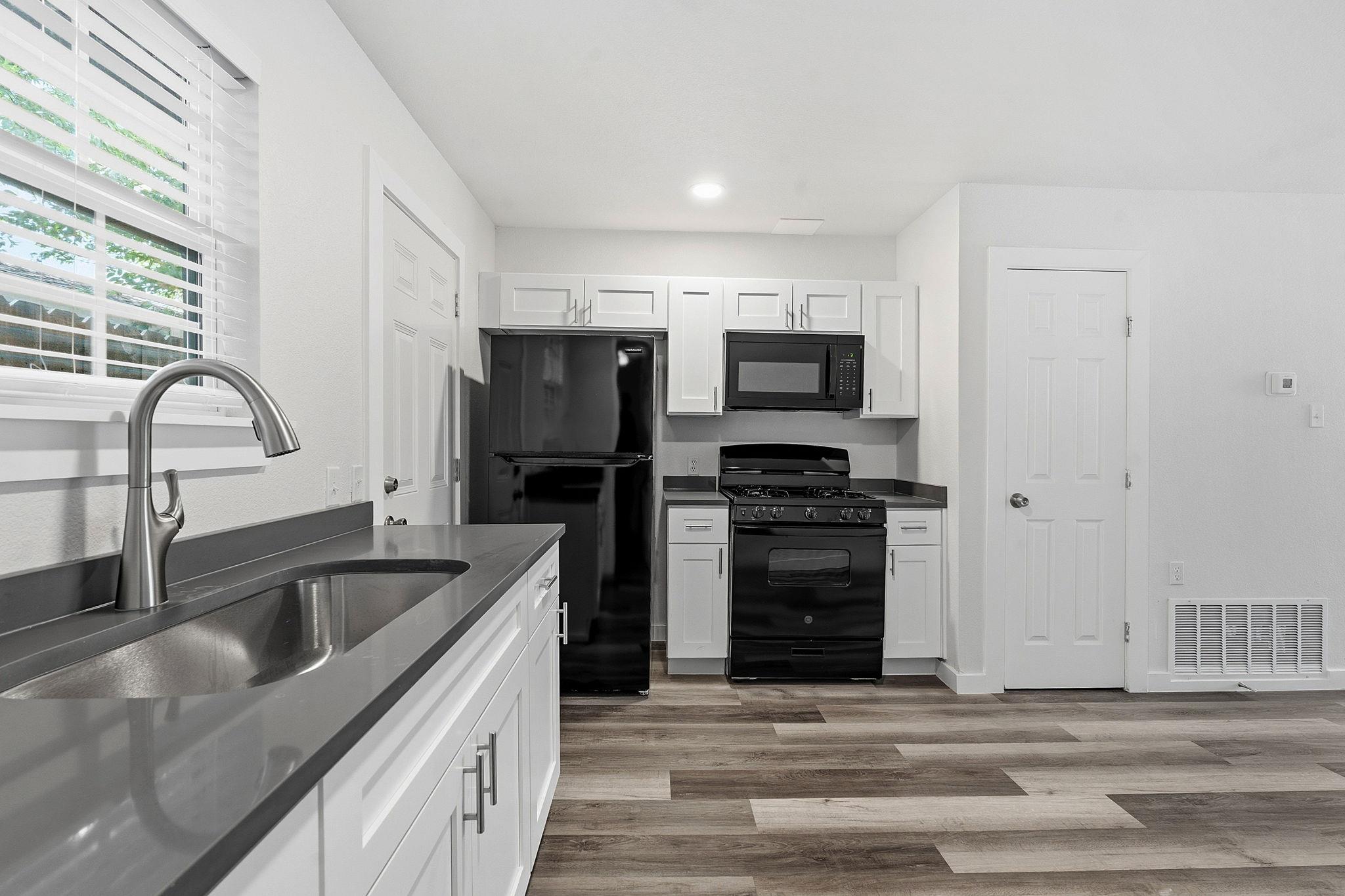 1911 Hearthside DR Unit: A/B