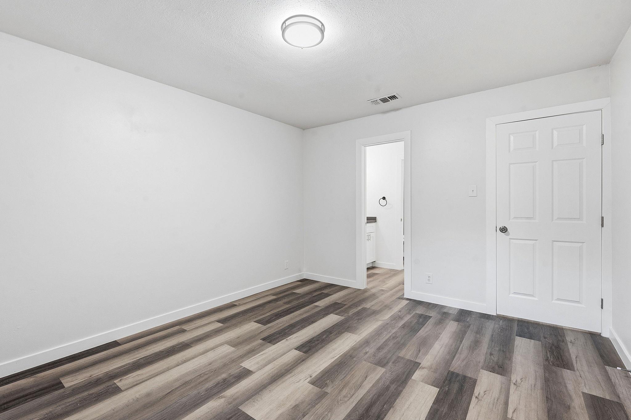 1911 Hearthside DR Unit: A/B