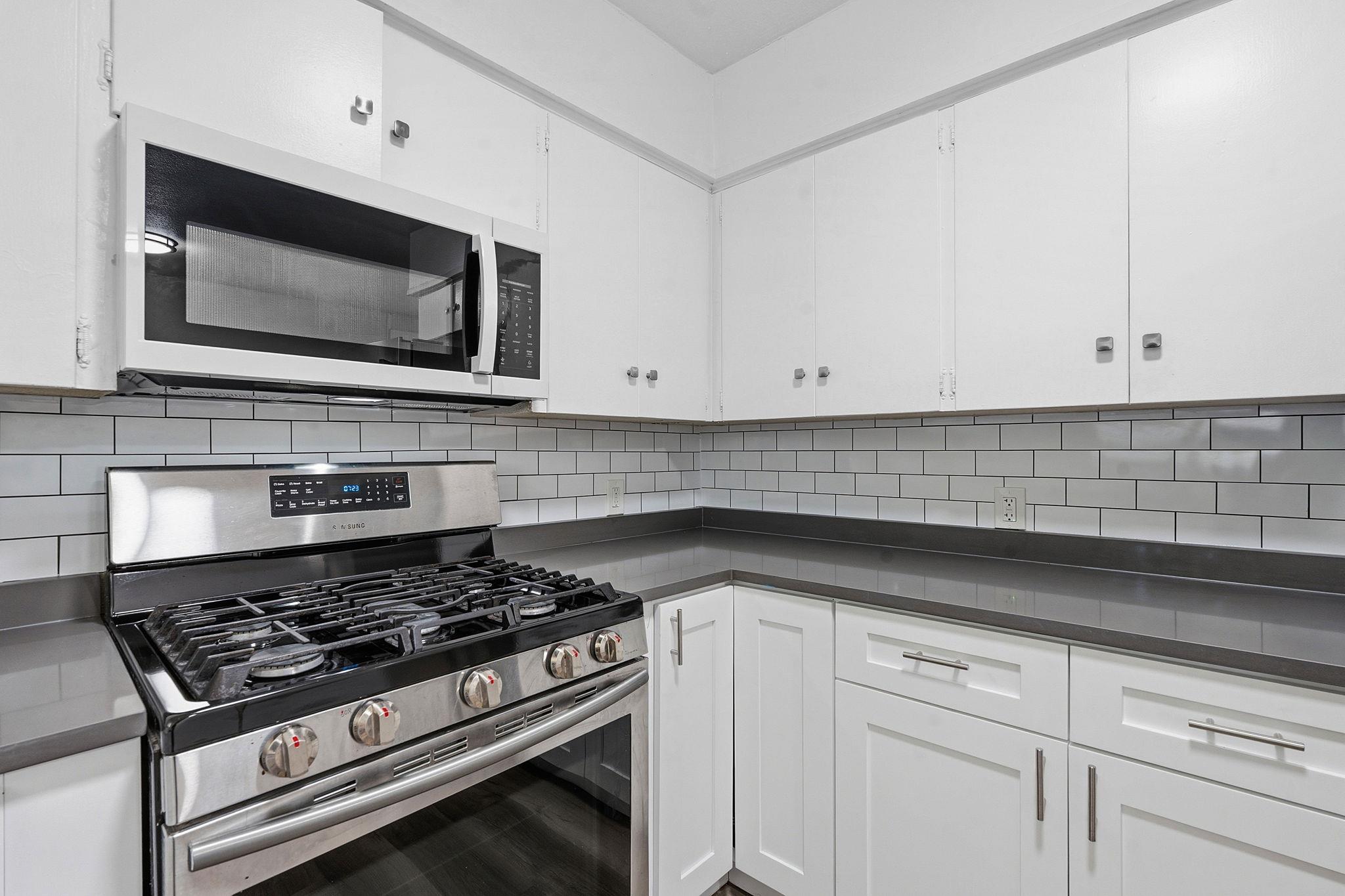 1911 Hearthside DR Unit: A/B