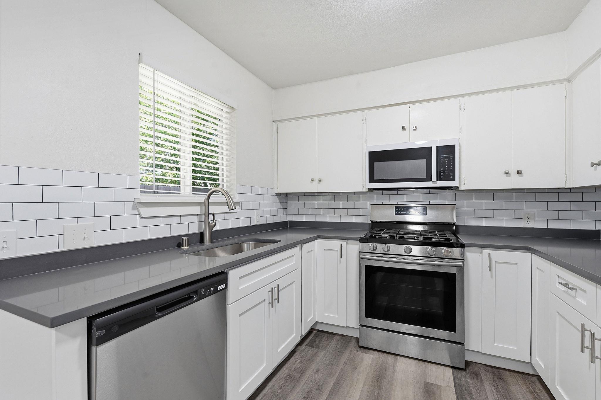 1911 Hearthside DR Unit: A/B