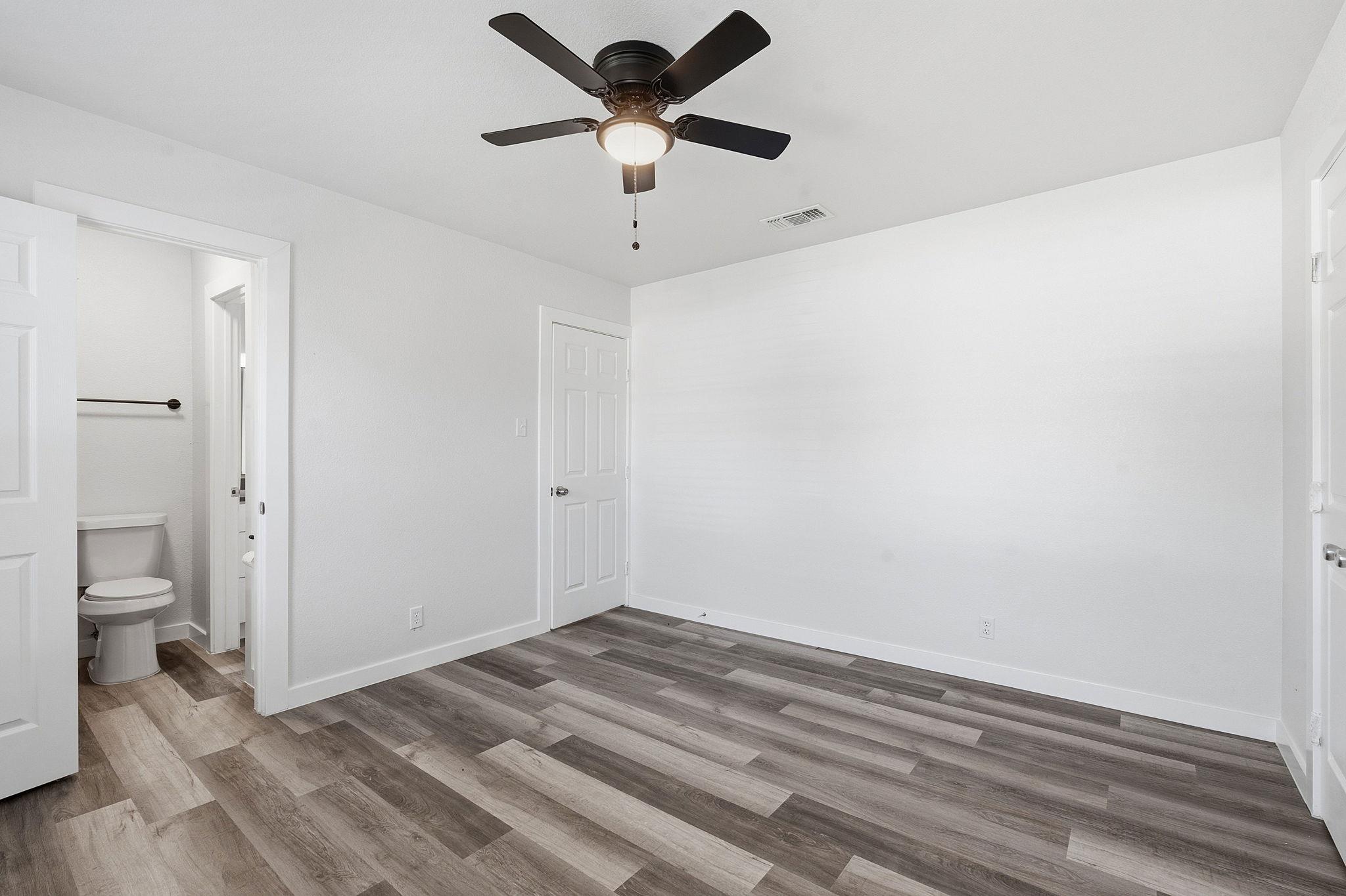 1911 Hearthside DR Unit: A/B