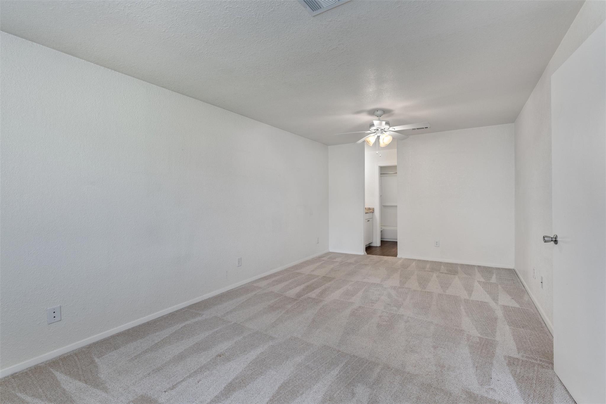 212 Rockcrest DR