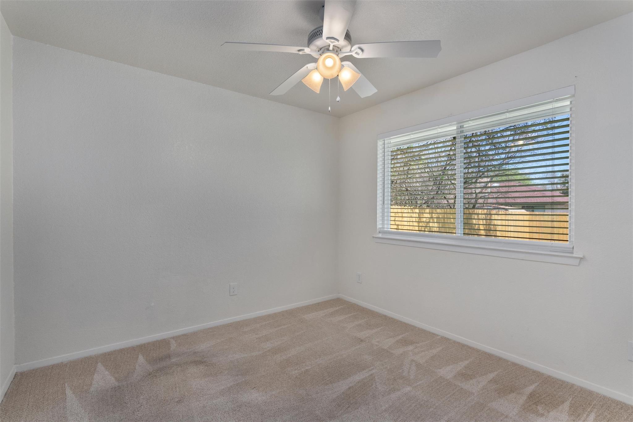 212 Rockcrest DR