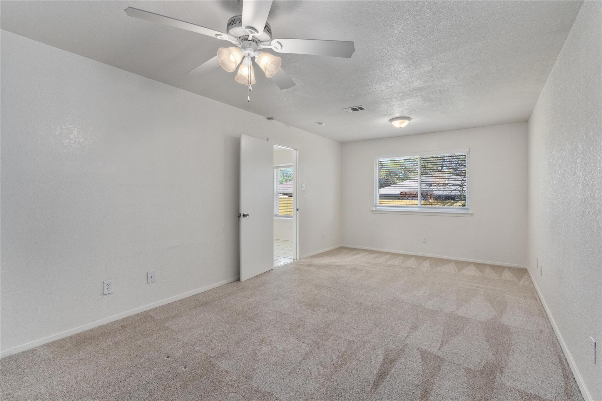212 Rockcrest DR