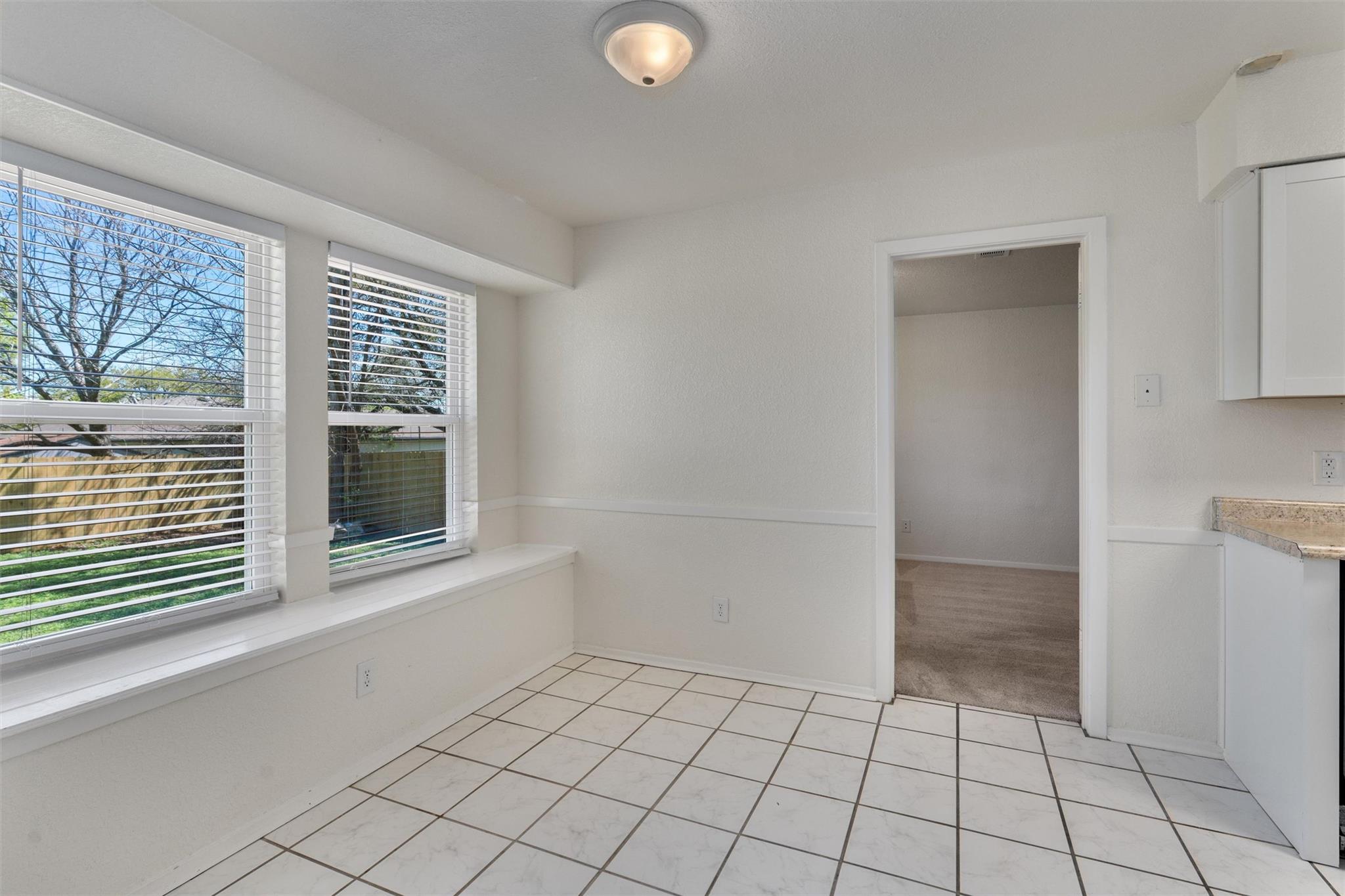 212 Rockcrest DR