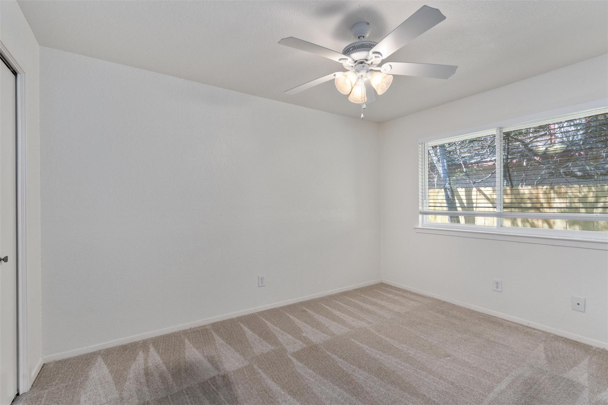 212 Rockcrest DR