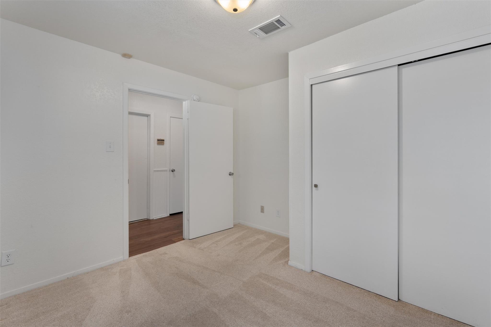 212 Rockcrest DR