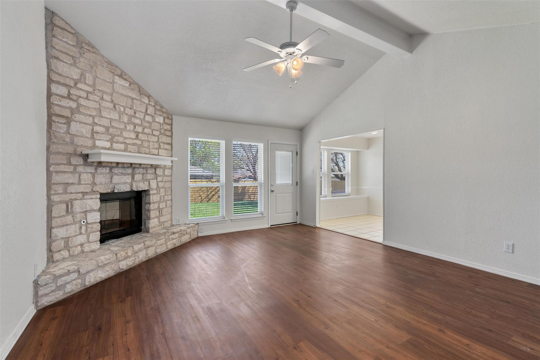 212 Rockcrest DR