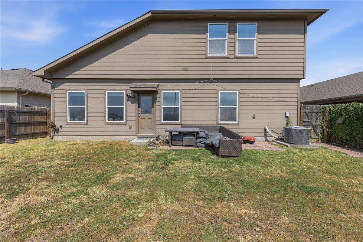 11913 Riparian RD
