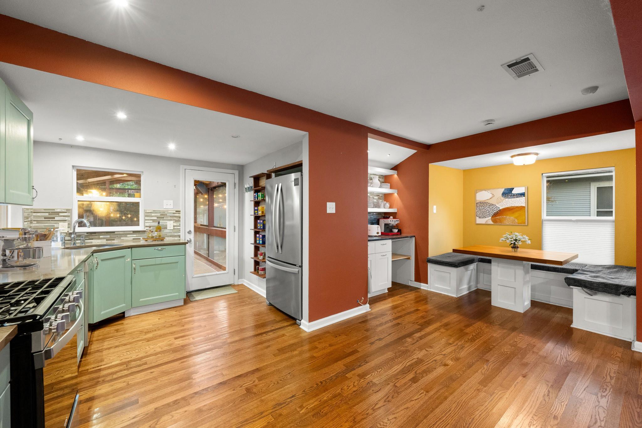 5802 Chesterfield Ave