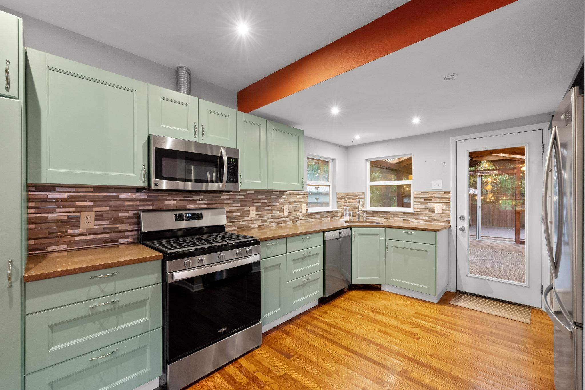 5802 Chesterfield Ave