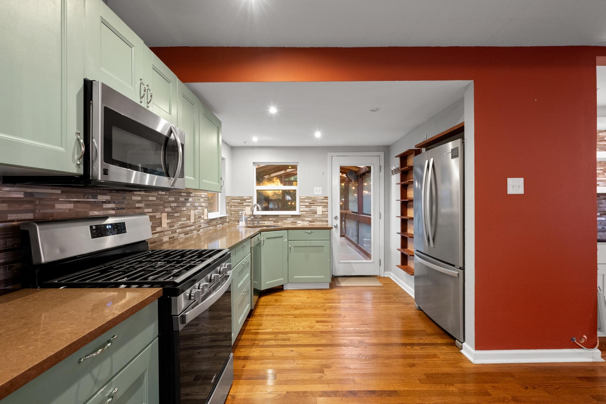 5802 Chesterfield Ave