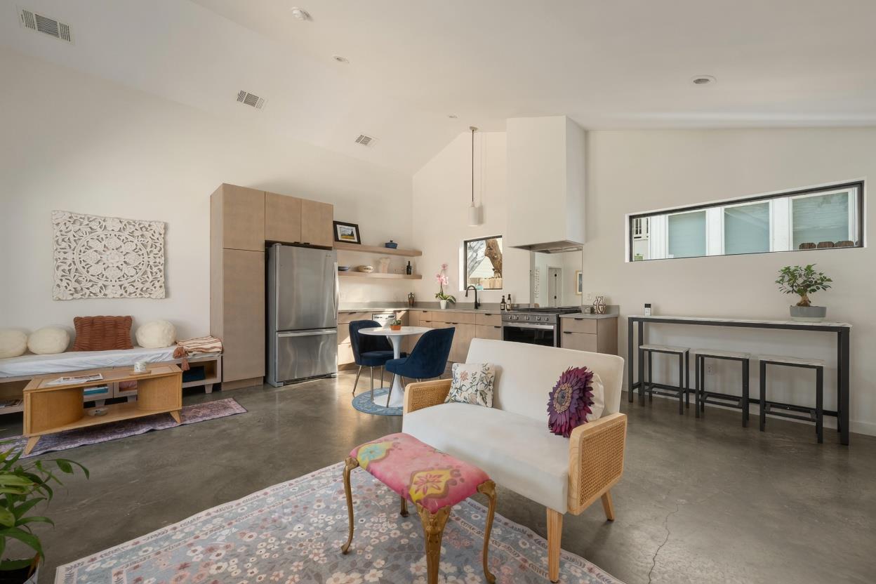 804 W Annie ST # 2