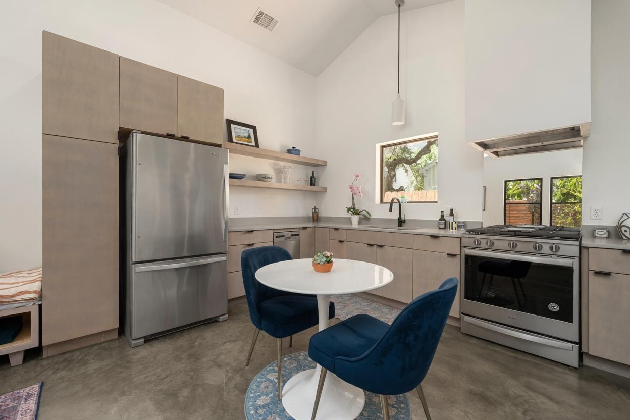 804 W Annie ST # 2