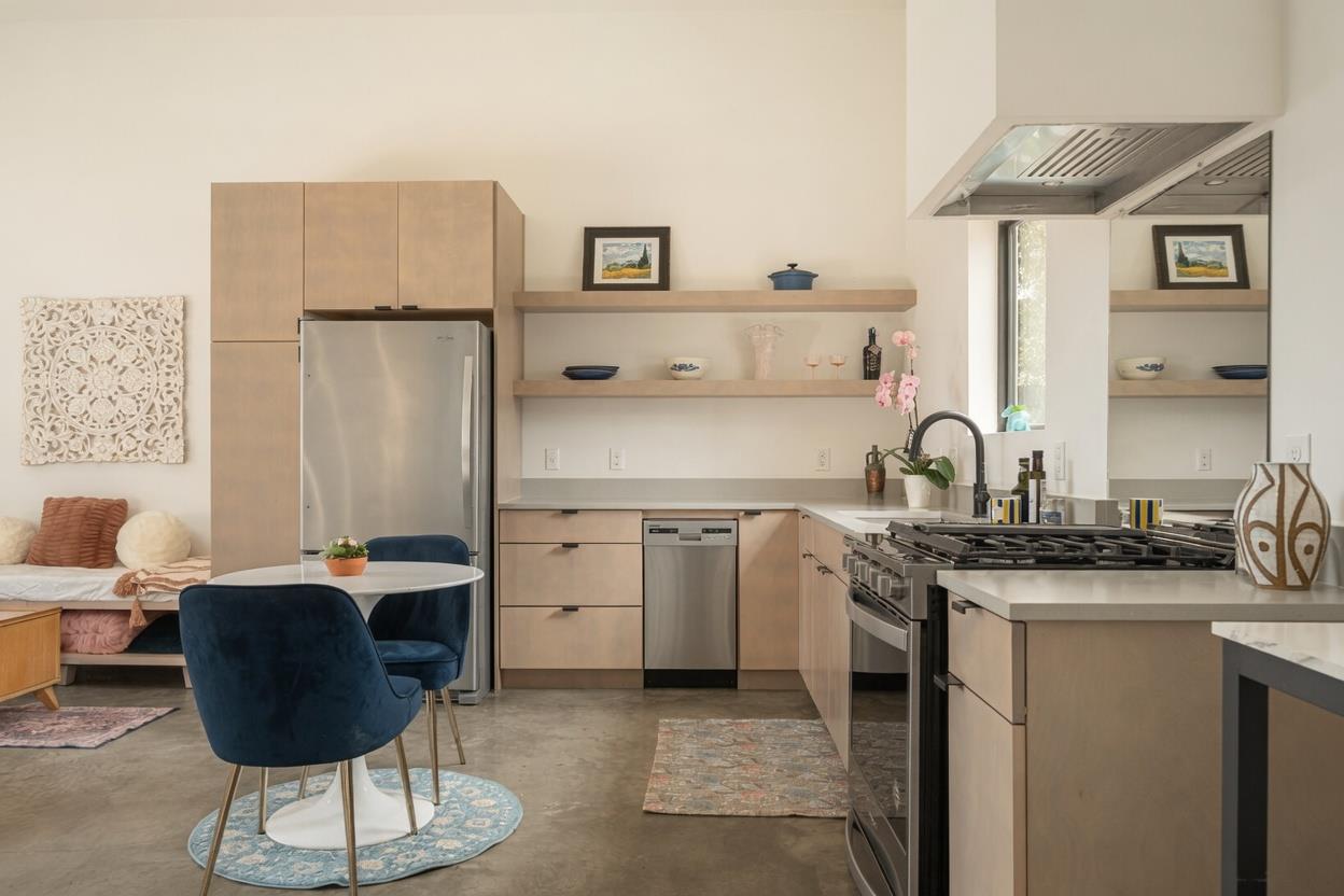 804 W Annie ST # 2