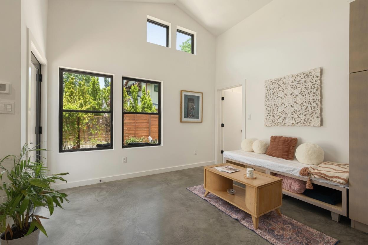 804 W Annie ST # 2