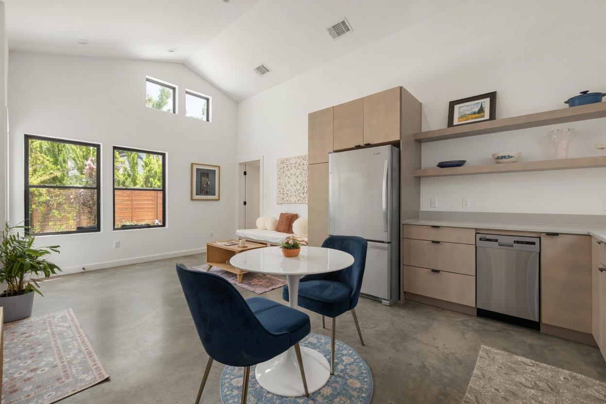 804 W Annie ST # 2