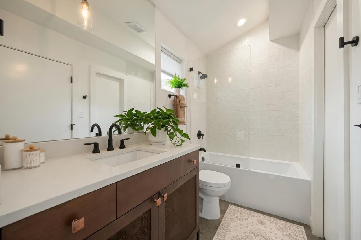 804 W Annie ST # 2