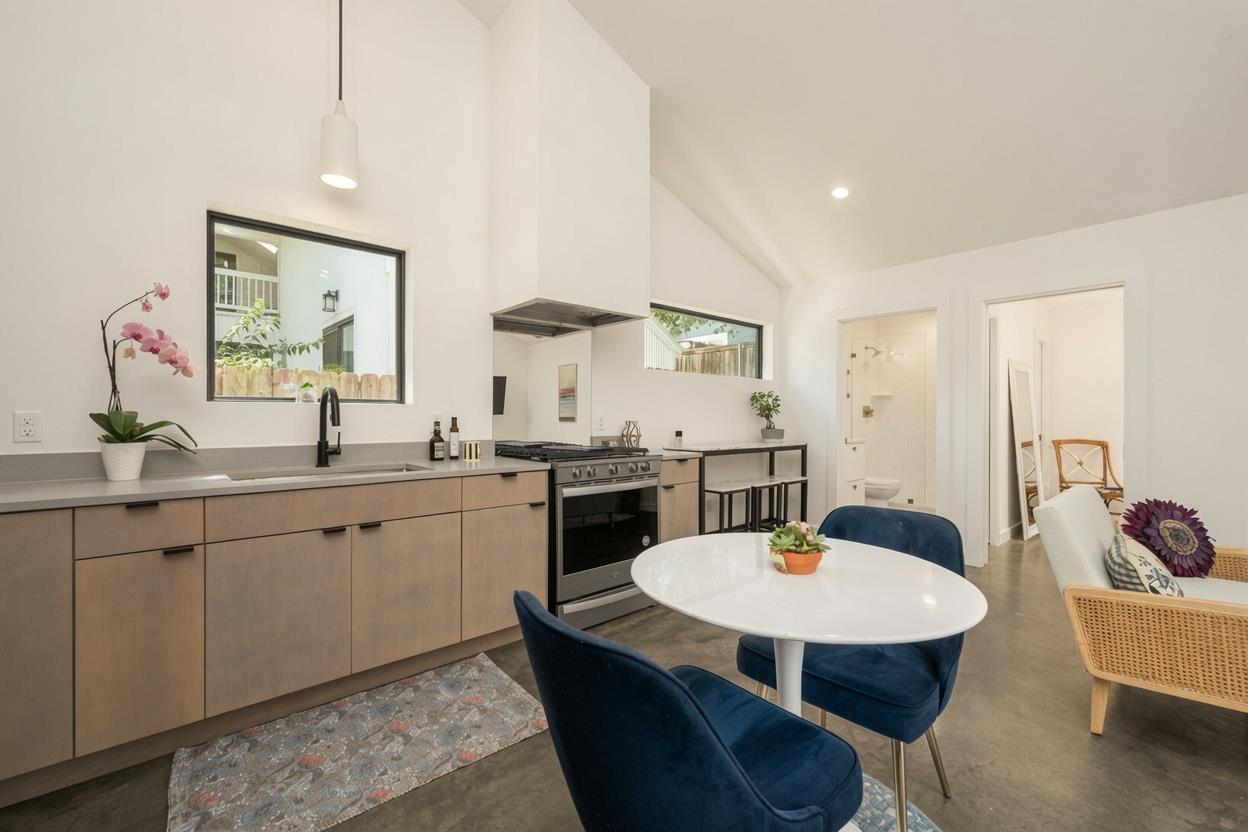 804 W Annie ST # 2