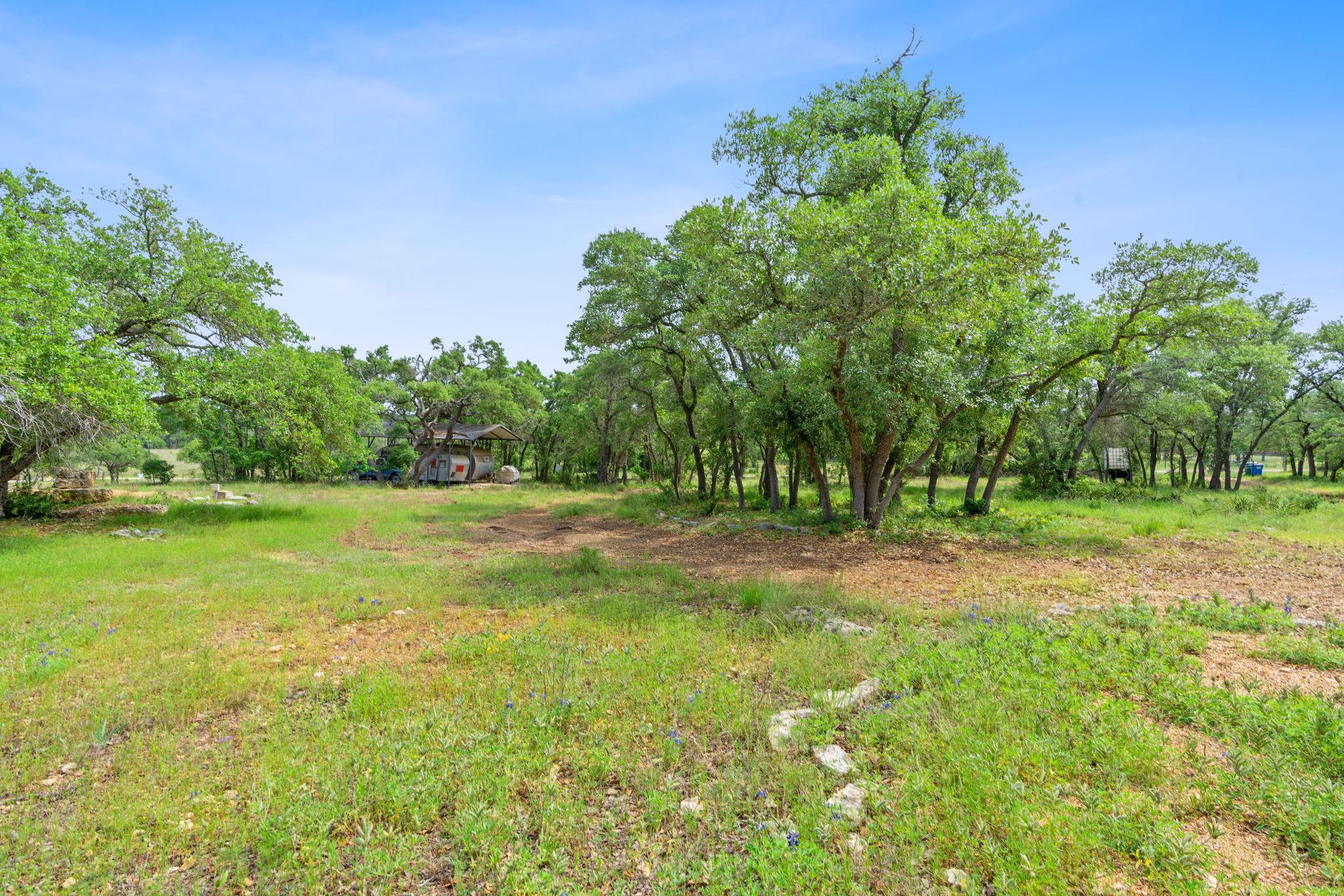 385 Country LN