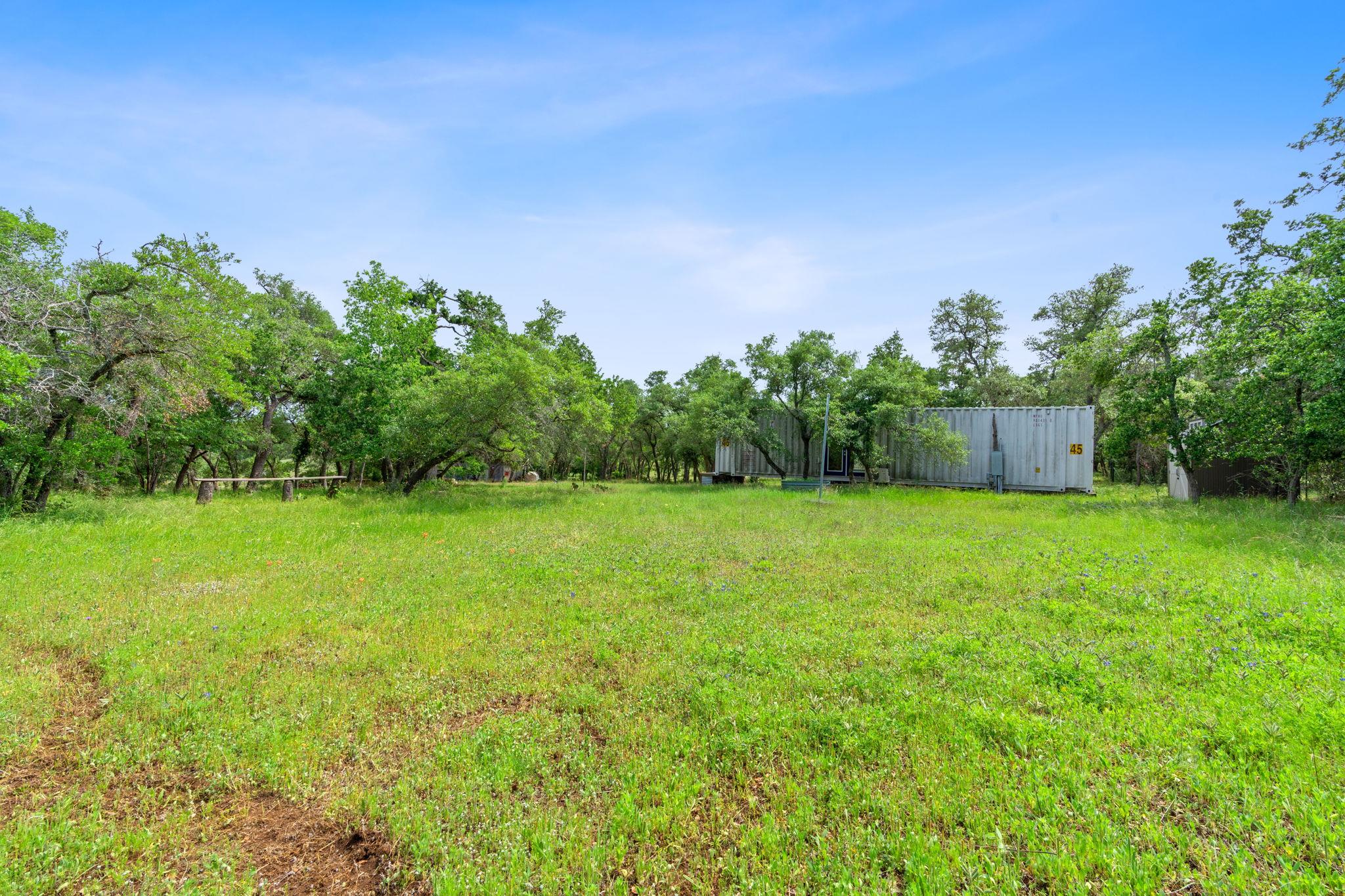 385 Country LN