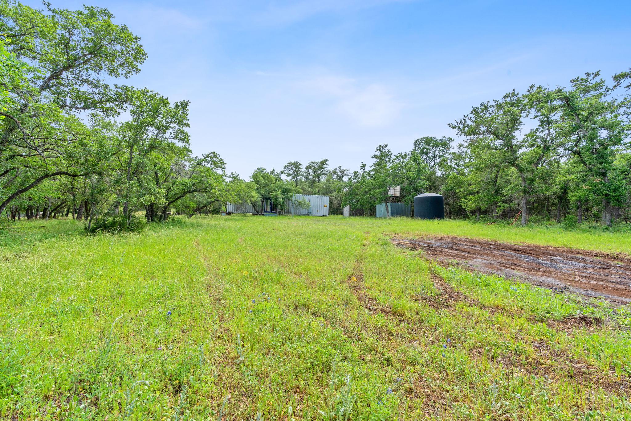385 Country LN