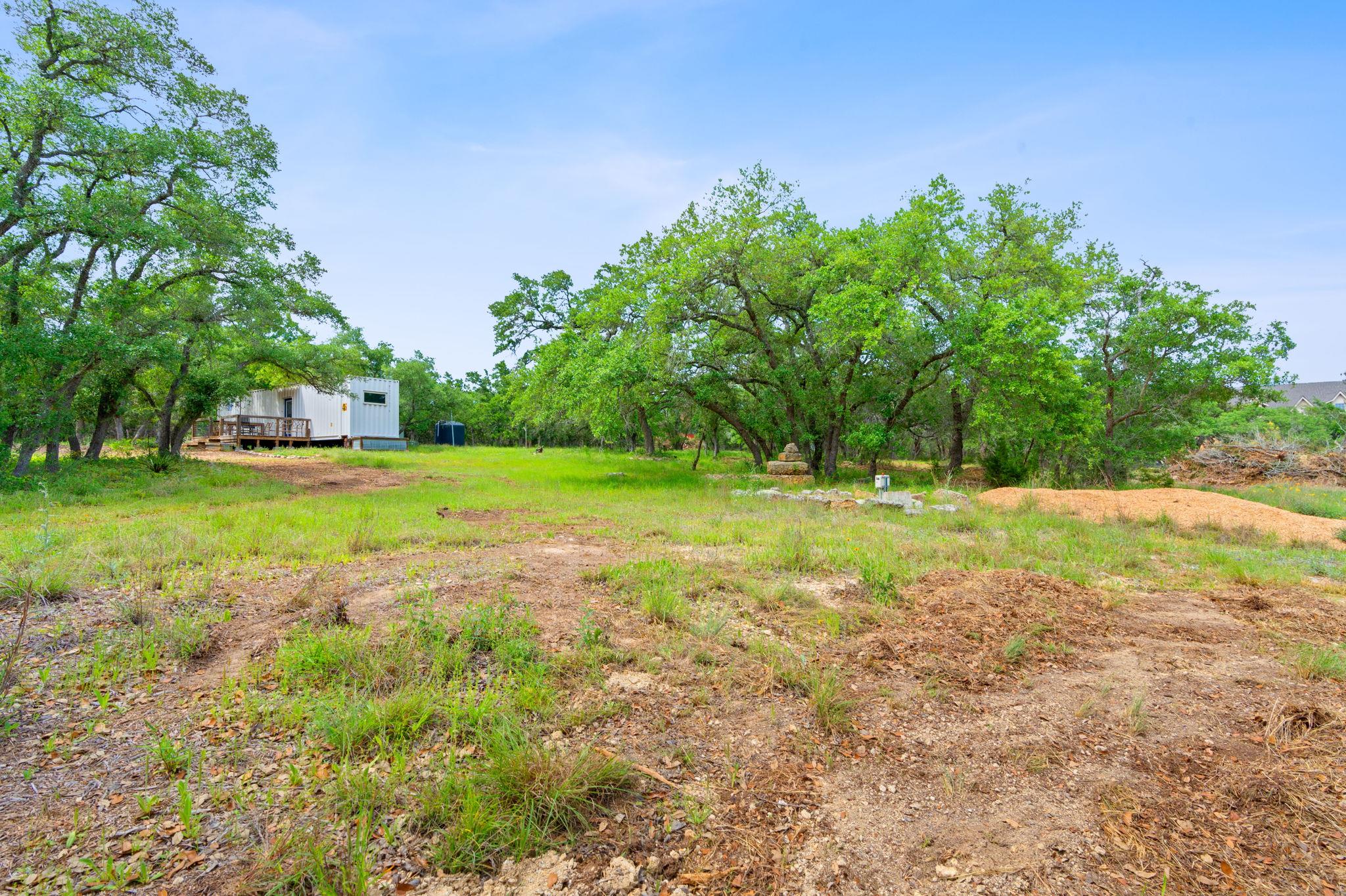 385 Country LN