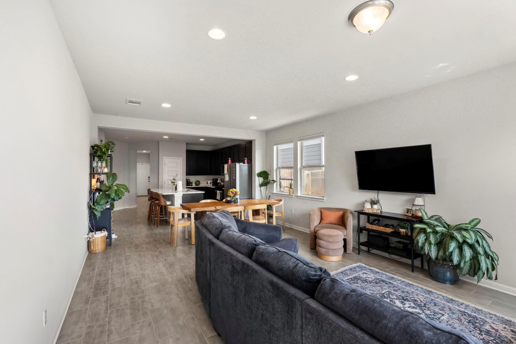12402 Zenyatta DR