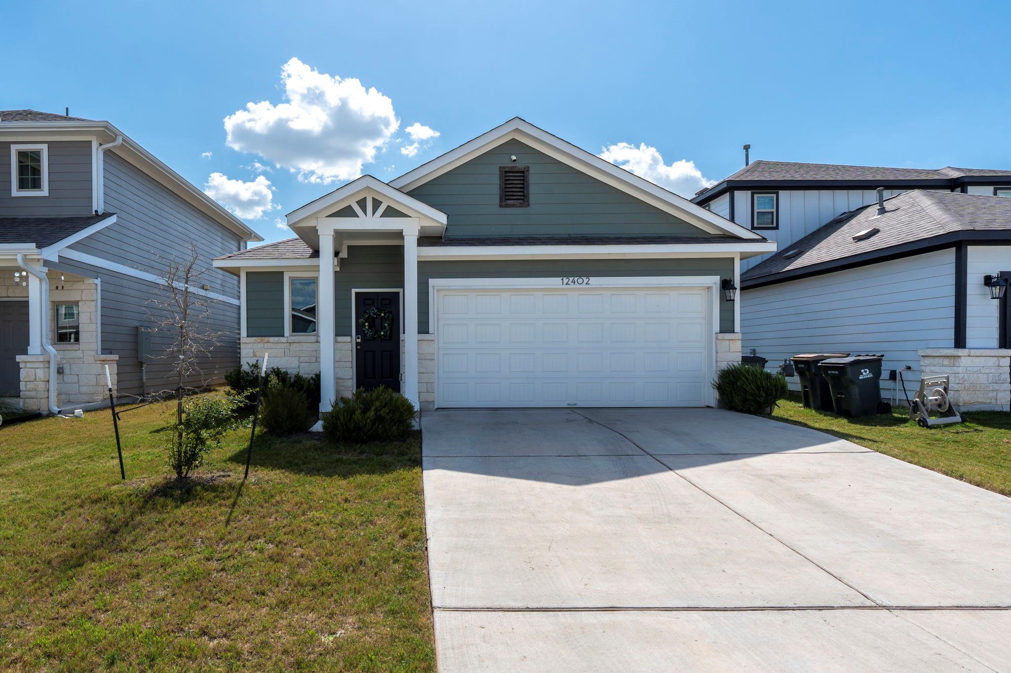 12402 Zenyatta DR