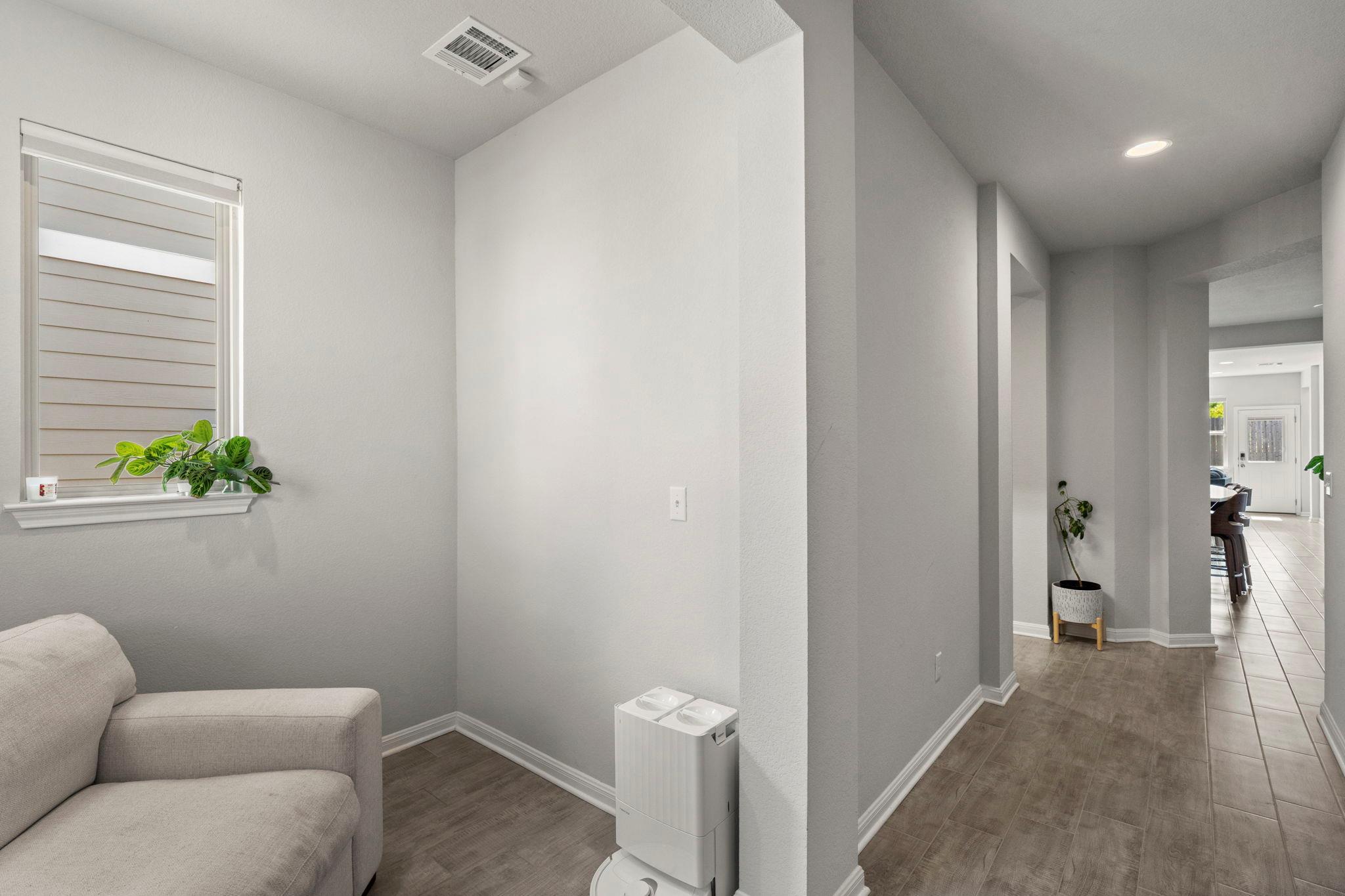 12402 Zenyatta DR