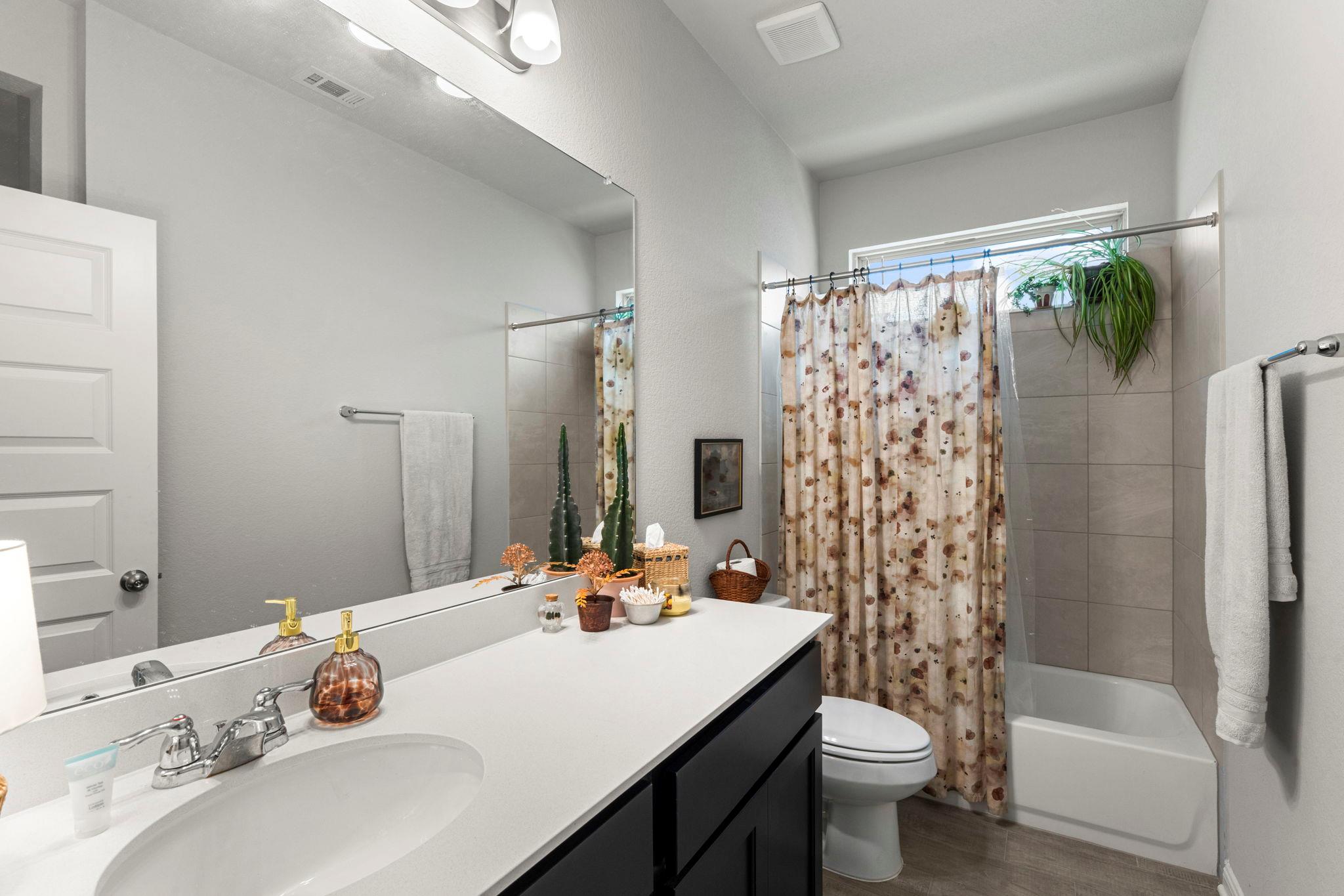 12402 Zenyatta DR