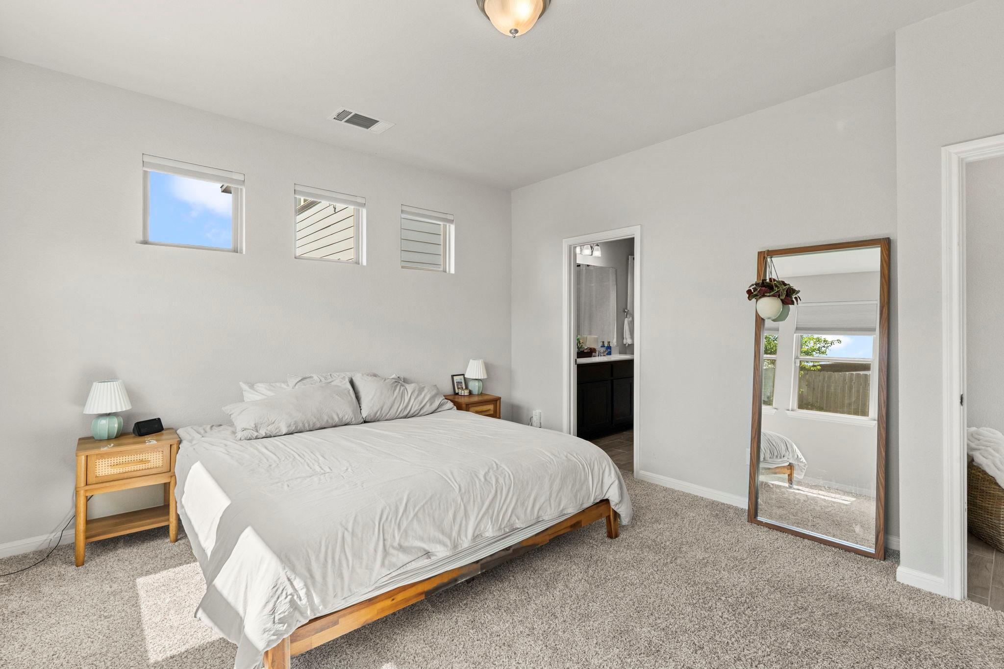 12402 Zenyatta DR