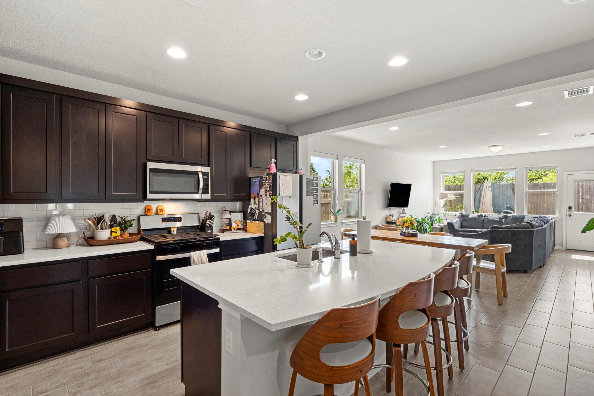 12402 Zenyatta DR