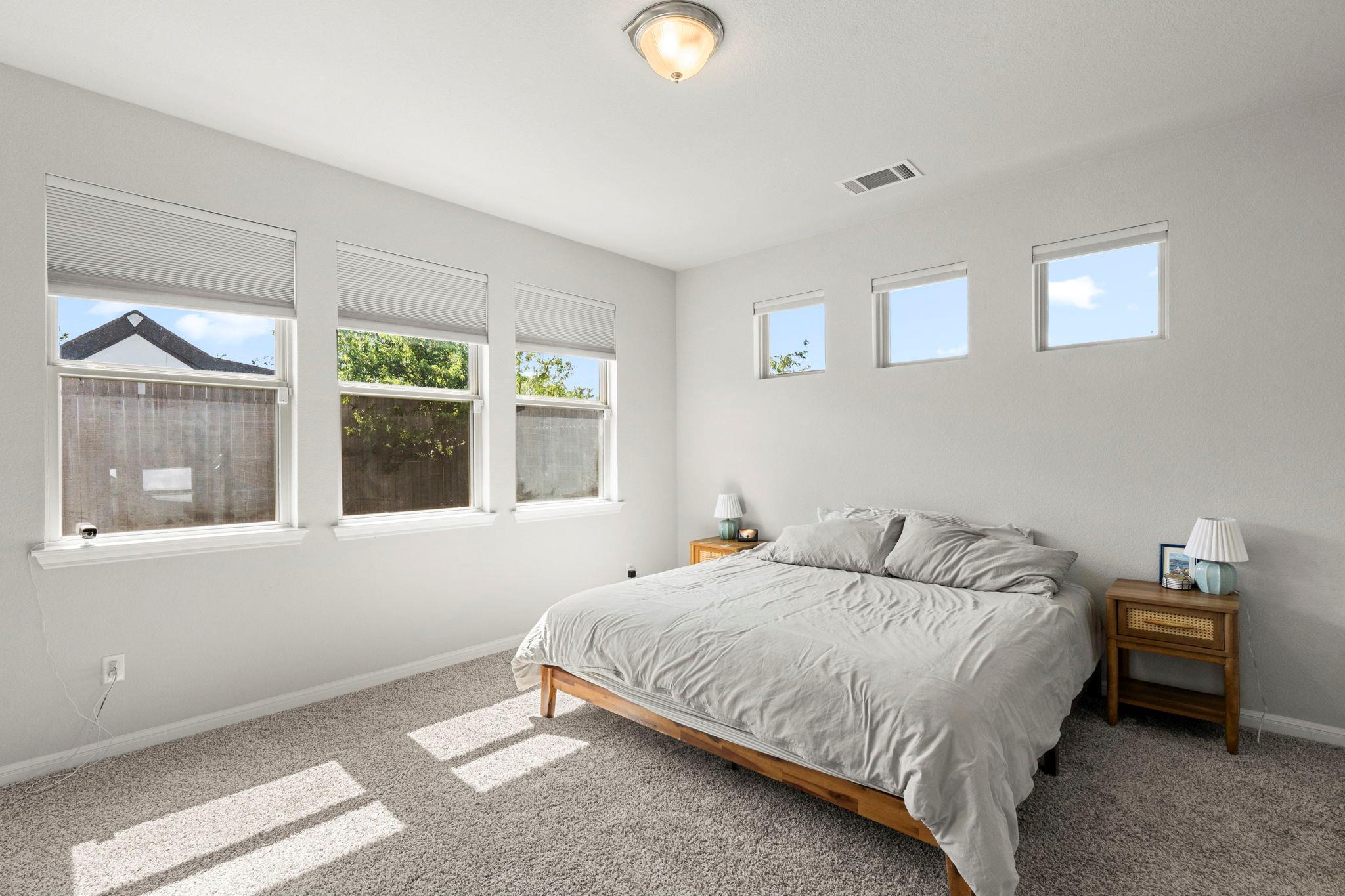 12402 Zenyatta DR