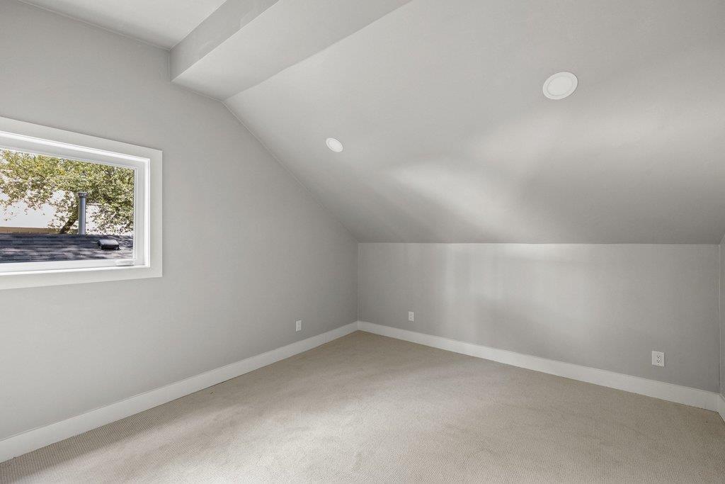 2101 Stamford LN