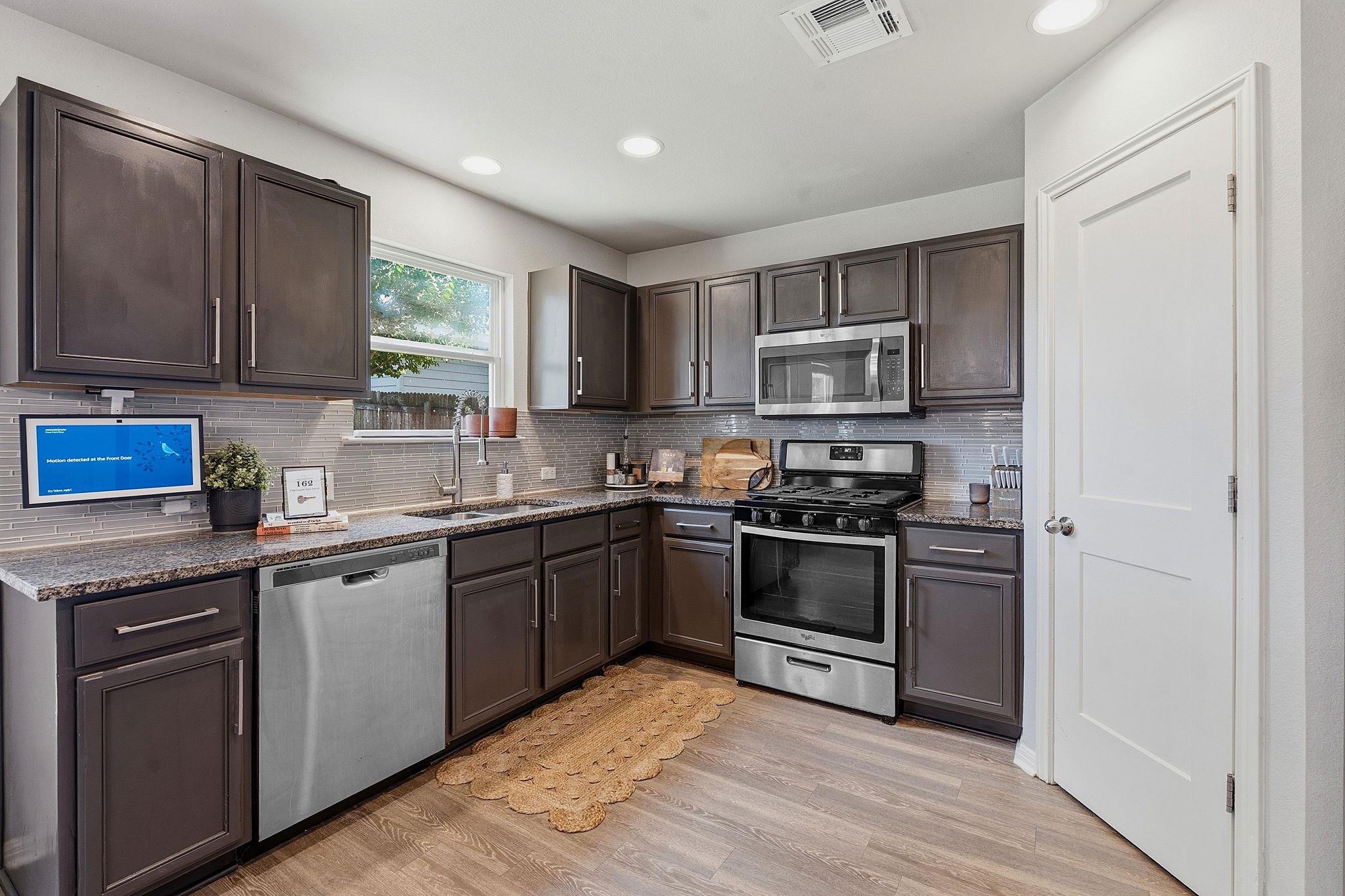 162 Friendship Oak DR