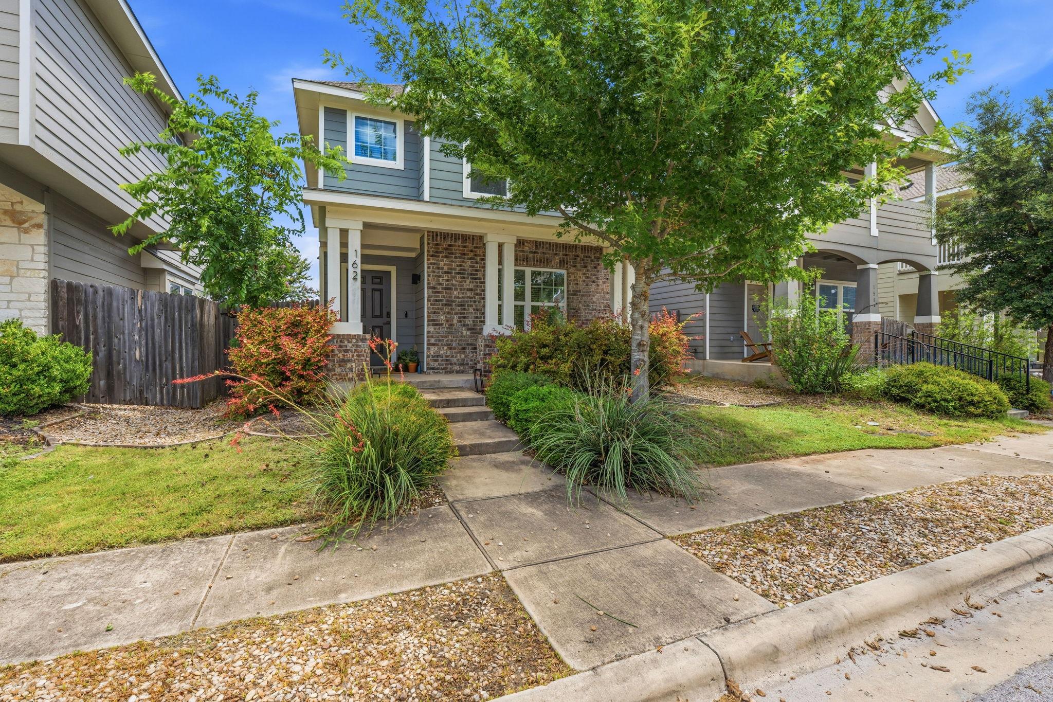 162 Friendship Oak DR