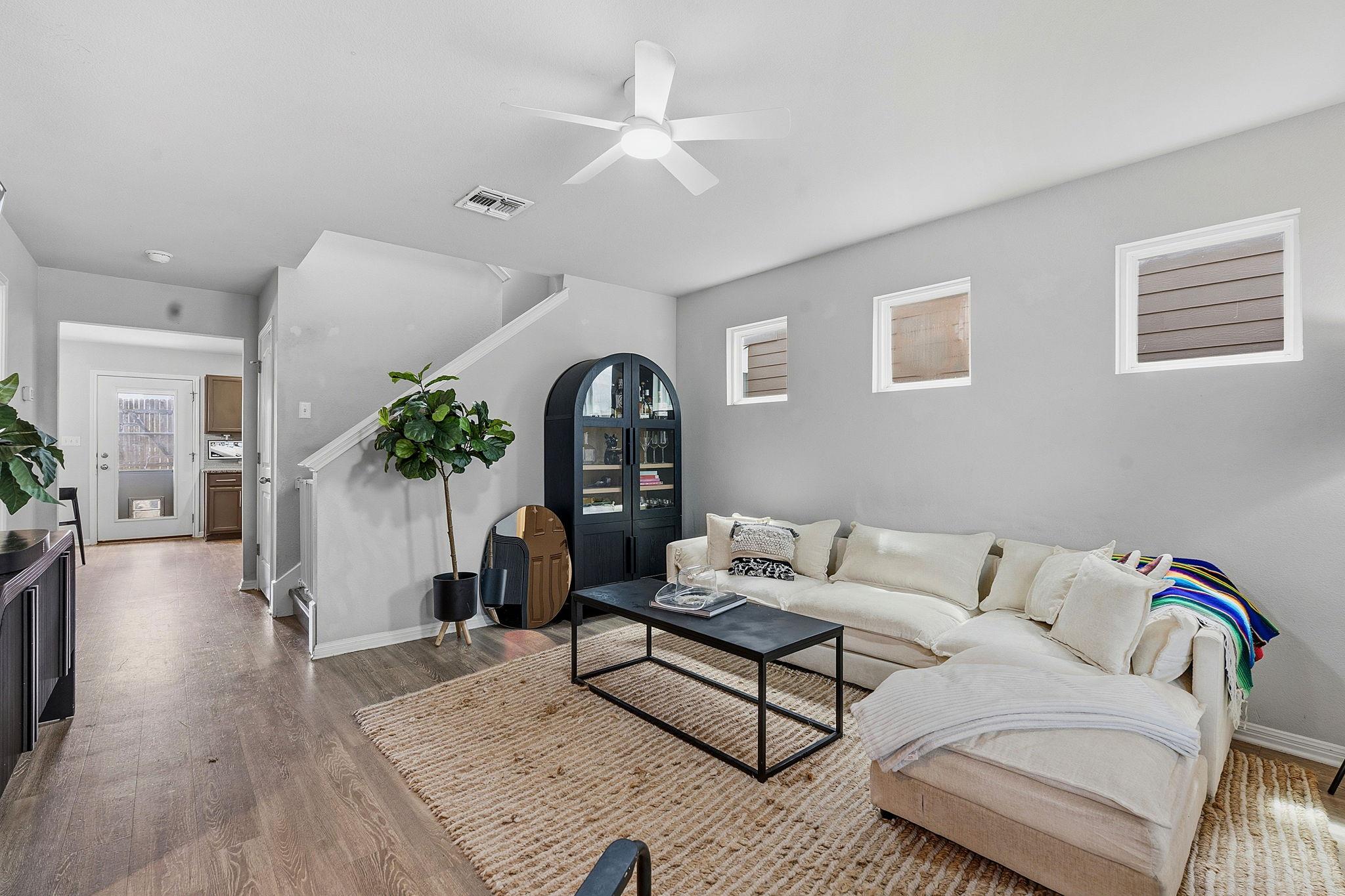 162 Friendship Oak DR