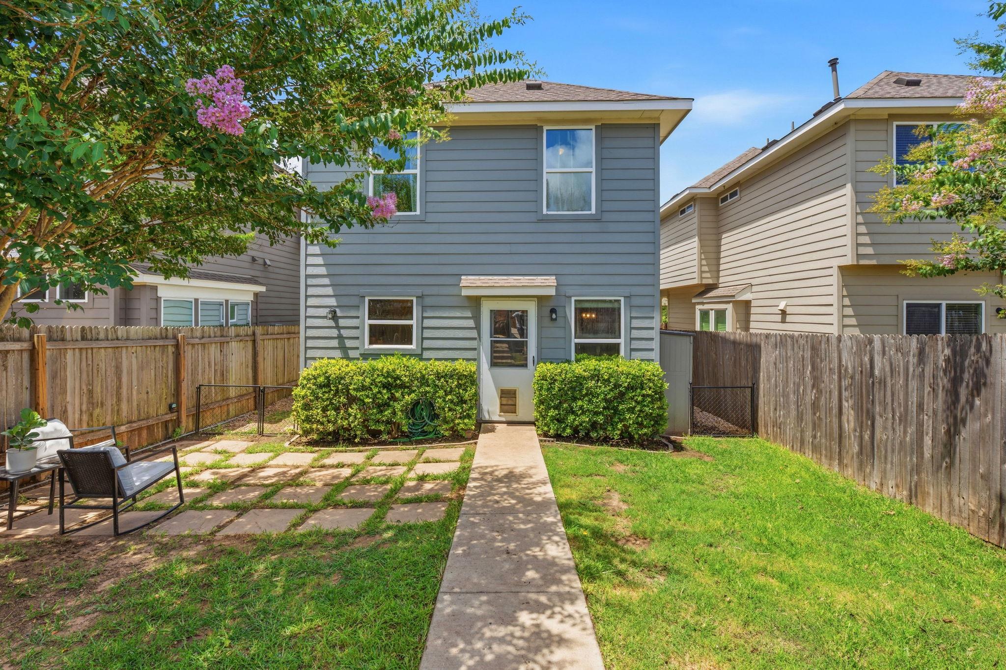 162 Friendship Oak DR