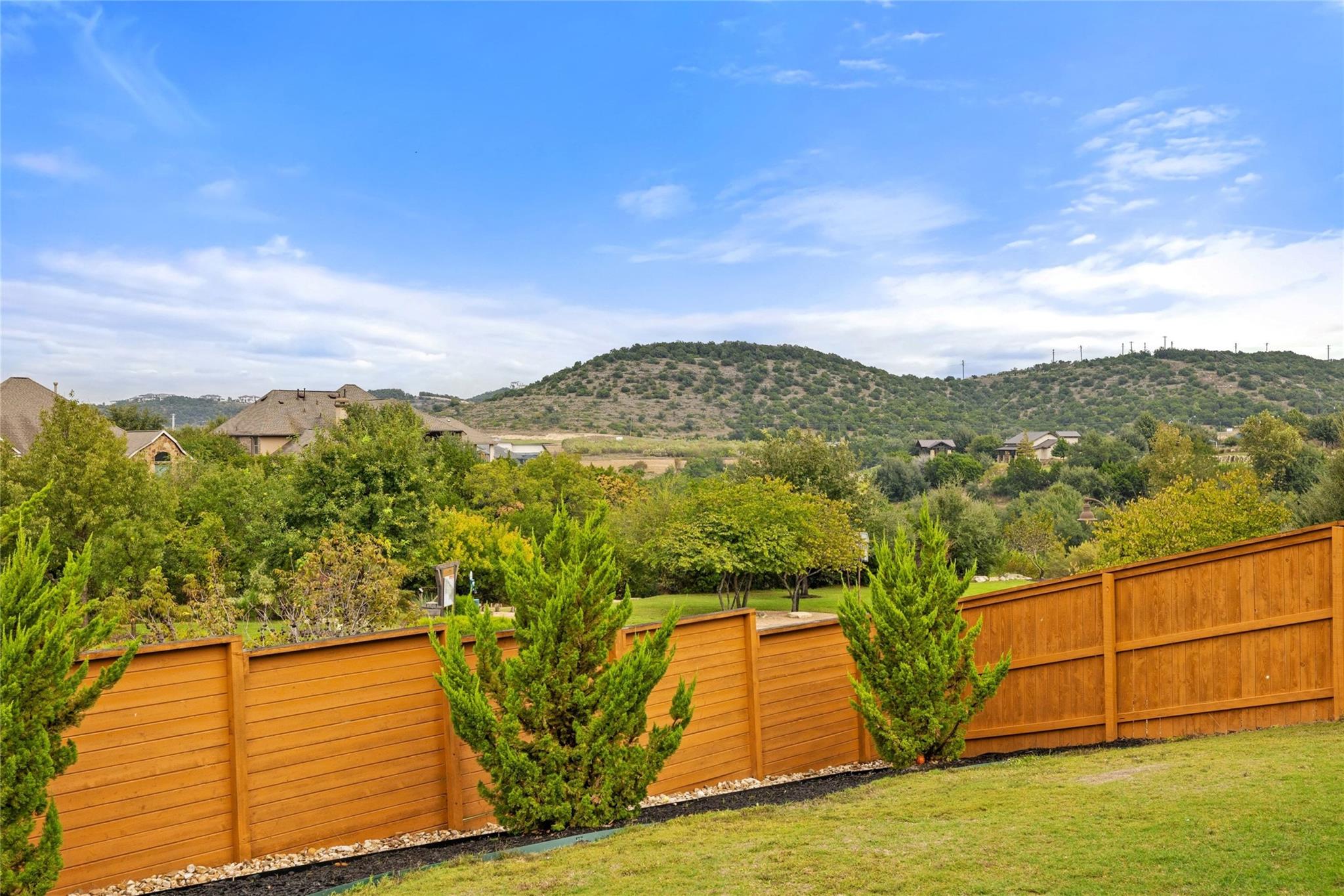 18006 Crofton CV