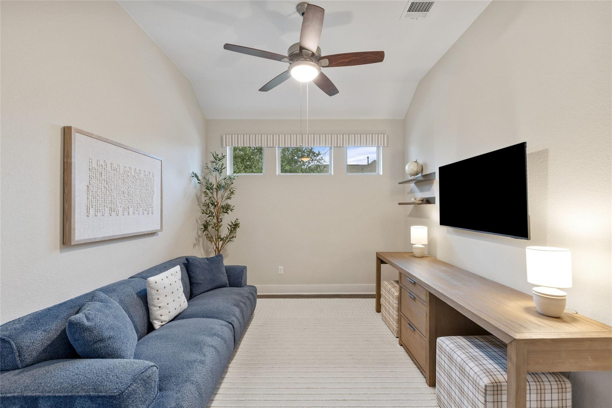 18006 Crofton CV
